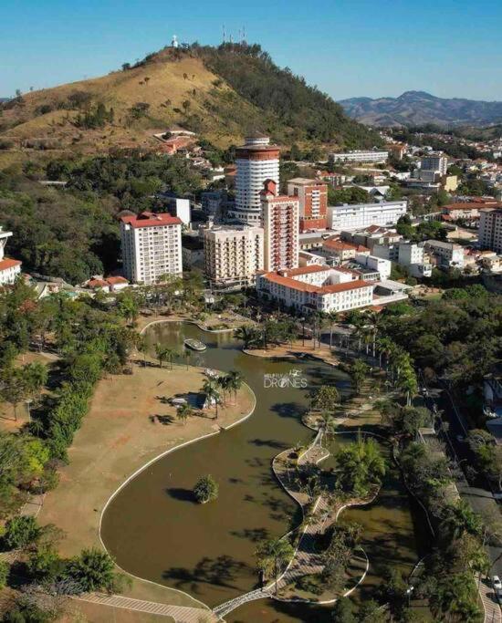 Casa Com Piscina Em Condominio Fechado Águas de Lindóia Exterior foto